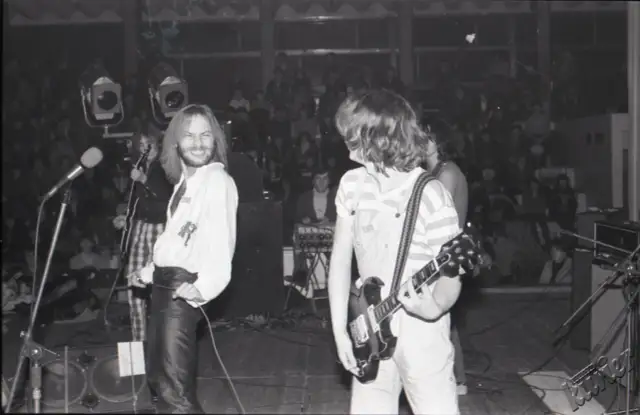 Legendarni rockmani Argentyny: historia muzyki rockowej z Buenos Aires