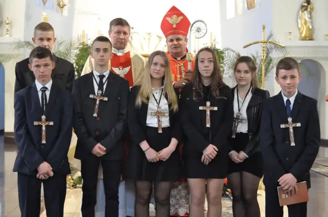 Jak ubrać dziecko na bierzmowanie: praktyczny poradnik dla rodziców