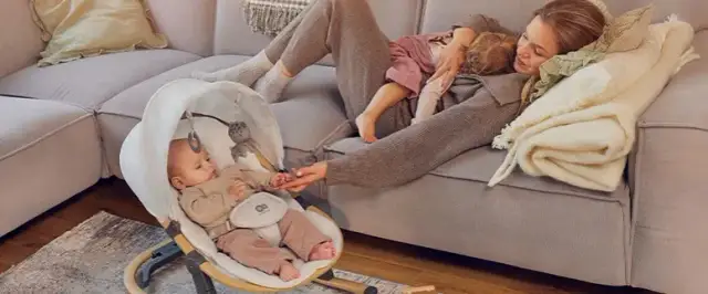 Leżaczek bujaczek czy mata edukacyjna: co wybrać dla dziecka?