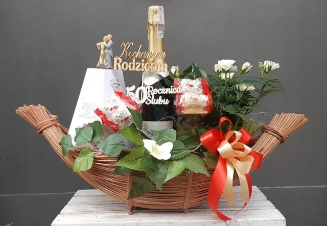 Jakie kwiaty na rocznicę ślubu dla żony, które zachwycą i poruszą serce