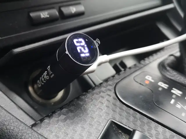 Gniazdo zapalniczki nie działa? Jaki bezpiecznik i jak go wymienić?