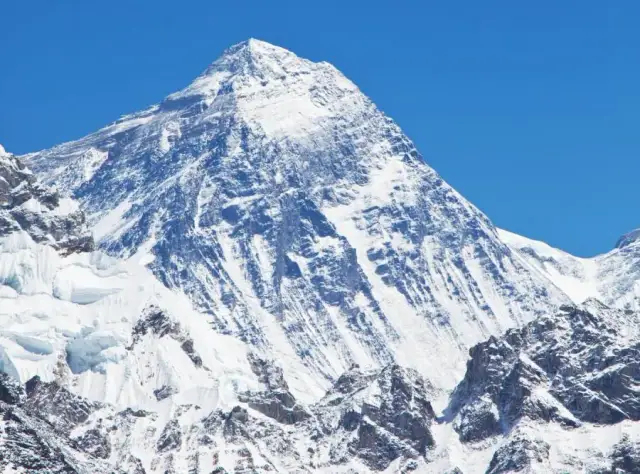 Jaka jest największa góra na świecie? Zaskakujące fakty o Mount Everest