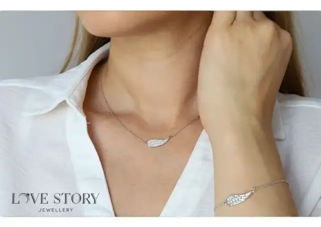 Bransoletka ze skrzydłem anioła: Odkryj symbol opieki i wolności