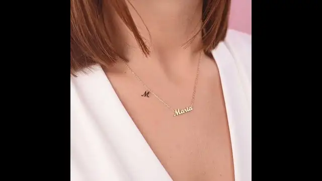 Ile kosztuje naszyjnik z imieniem? Ceny, materiały i oferty w Polsce