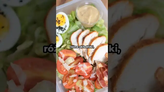 Czym różni się sałatka od surówki? Odkryj kluczowe różnice