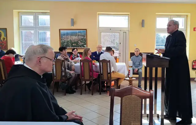 Pastor Jaka Wiara: Jak jego nauki zmieniają życie lokalnej wspólnoty