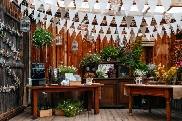 Czym zaskoczyć gości na imprezie? Niezapomniane pomysły i atrakcje