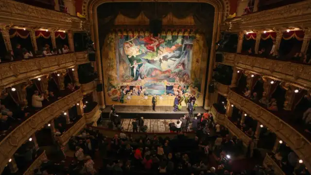 Chocholi taniec: Symbolika, geneza, aktualność. Czy wciąż tańczymy?