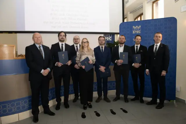 Klejenie cegły dekoracyjnej: Jaki klej wybrać? Poradnik Leny Sawickiej