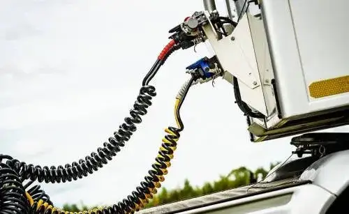 Przewody naczepy od czego – kluczowe funkcje i zastosowania w pojazdach