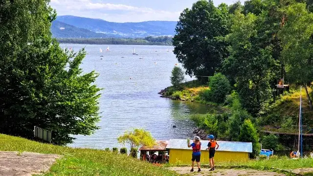 Odkryj Kujawsko-Pomorskie: Jeziora na wakacje bez tłumów!
