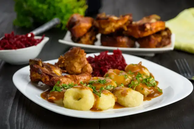 Potrawa regionalna Dolnego Śląska – odkryj smaki i tradycje tej kuchni