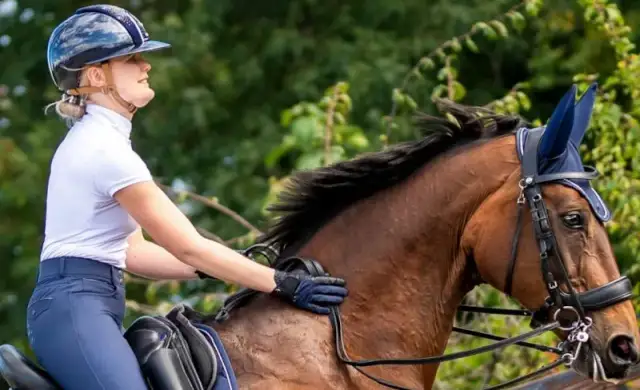 Jak jeździć na koniu - kluczowe techniki i bezpieczeństwo dla początkujących