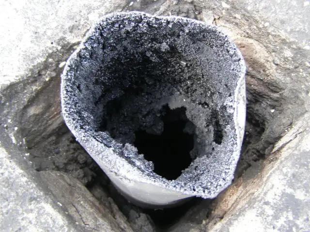 Jak przebic zatkany komin - skuteczne metody na szybkie oczyszczenie