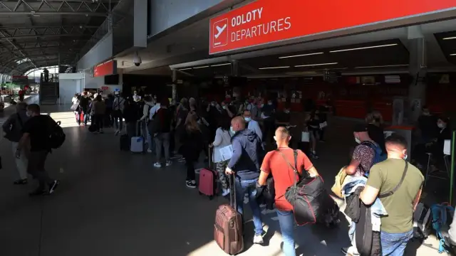 Czy lotnisko Modlin jest otwarte? Sprawdź aktualny status i usługi