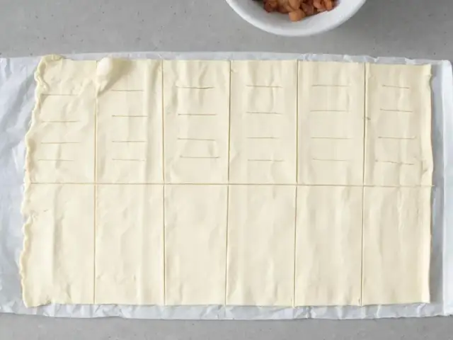 Ciastka francuskie: Jak zawijać? Sekrety idealnych kształtów i farszy