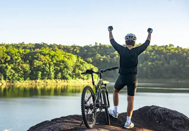 Czy jazda na rowerze jest dobra na kręgosłup? Oto prawda, którą musisz znać