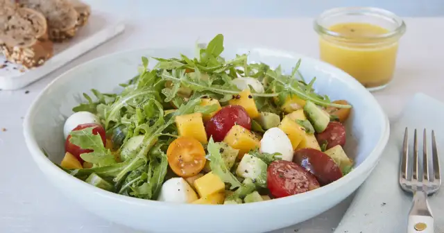 Salat mit Mango: So gelingt Ihr fruchtig-frischer Lieblingssalat