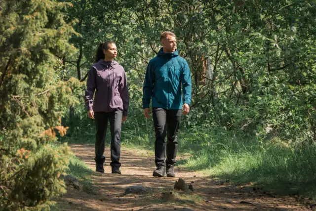 Jakie spodnie w góry wybrać, aby uniknąć nieprzyjemności?