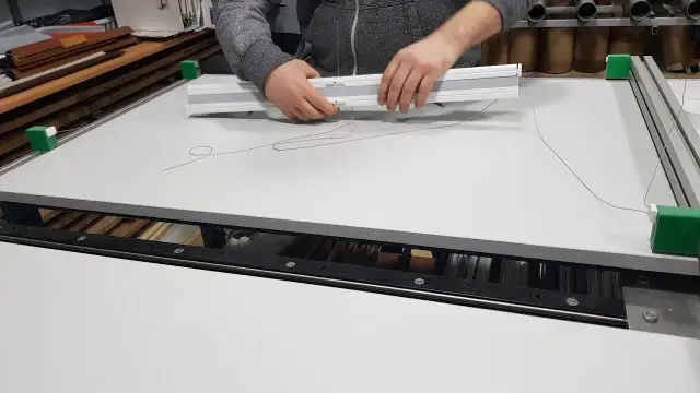 Jak wymienić sznurek w rolecie plisowanej bez zbędnych problemów