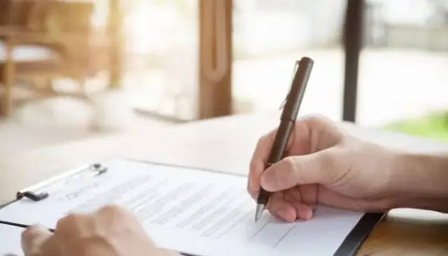 Brak świadectwa pracy? Poznaj swoje prawa i kroki działania