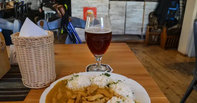 Menu schroniska w Dolinie Chochołowskiej: aktualne ceny dań i lista potraw