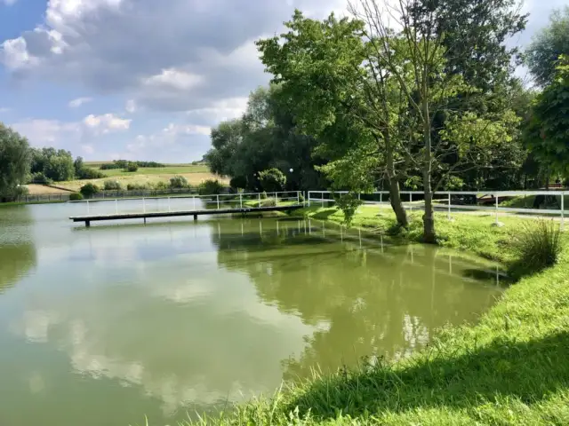 Łowisko Natan – idealne miejsce na wędkowanie bez stresu i zasad