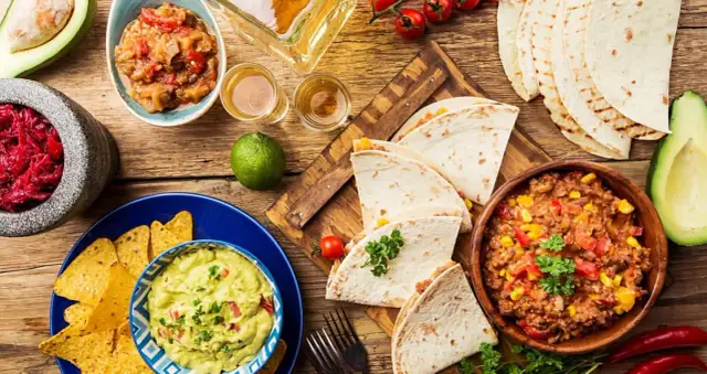 Pomysły na obiad z mięsem, które zaskoczą Twoje kubki smakowe