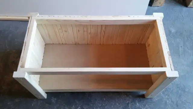 Jak zrobić siedzisko do przedpokoju: 5 prostych projektów DIY