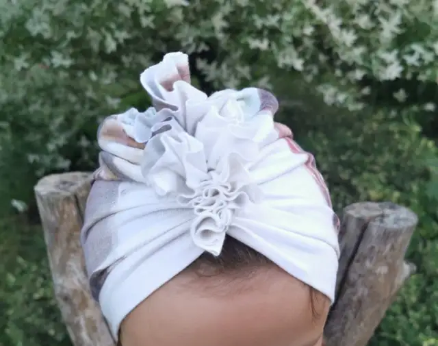 Jak uszyć czapkę turban - łatwy sposób na modny dodatek w Twojej szafie