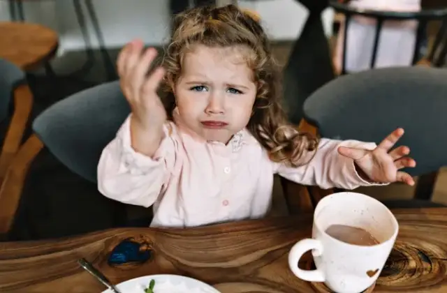 Jak poradzić sobie z niegrzecznym dzieckiem i poprawić jego zachowanie