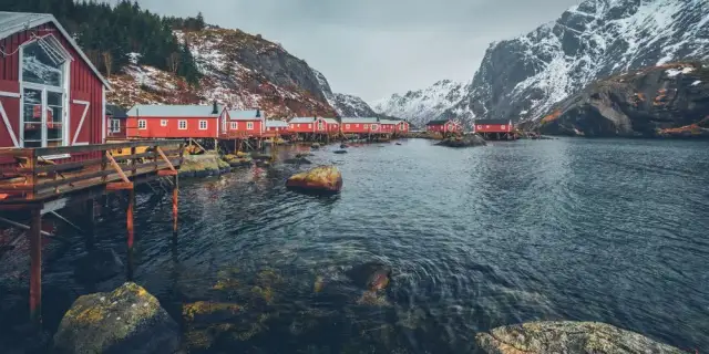 Czy do Norwegii trzeba mieć paszport? Sprawdź wymagania podróżne