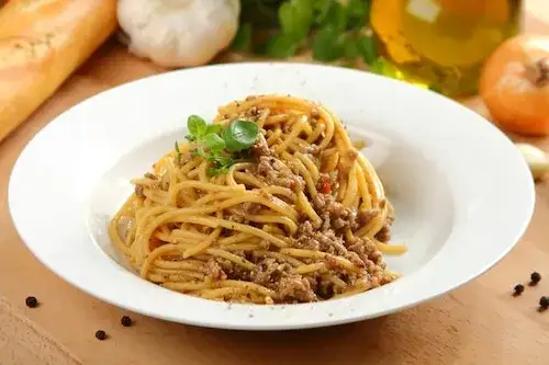 Najlepsze przepisy na spaghetti z mięsem mielonym, które zachwycą smakami
