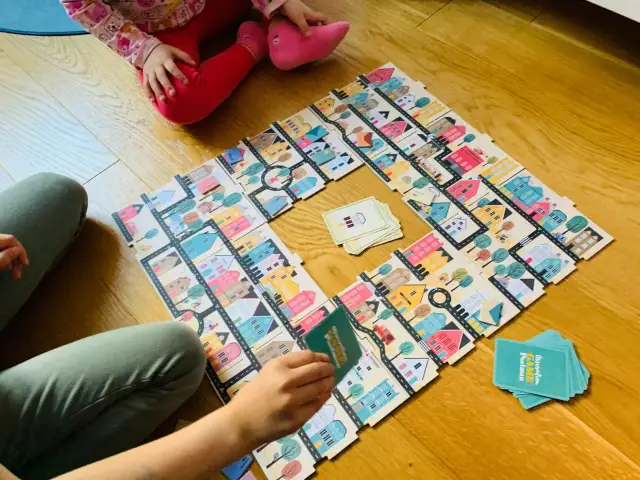 Planszówki dla 6-latki: Najlepsze gry, które rozwijają i bawią!