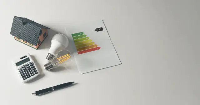Miesięczne zużycie prądu w domu: jak obniżyć rachunki za energię