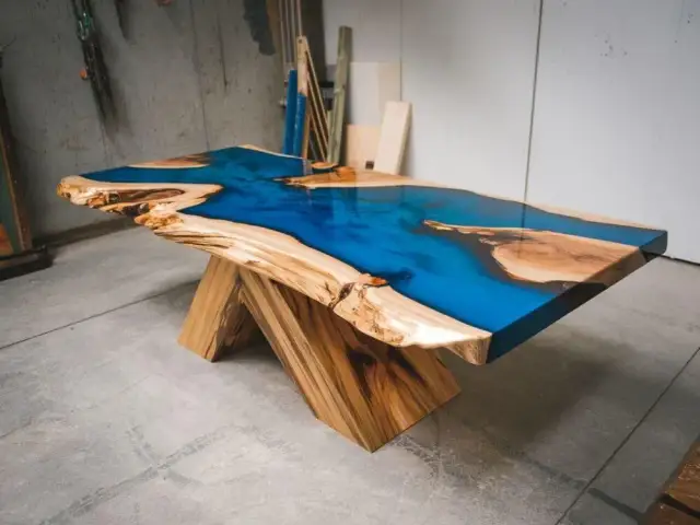 Stół z żywicy DIY: Poradnik krok po kroku i koszty