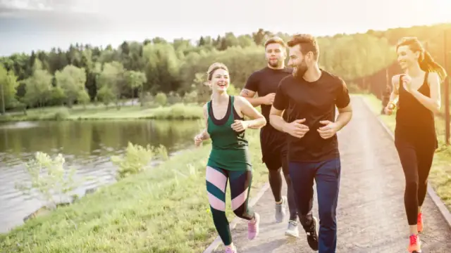 Trening aerobowy co to? Poznaj korzyści i przykłady aktywności