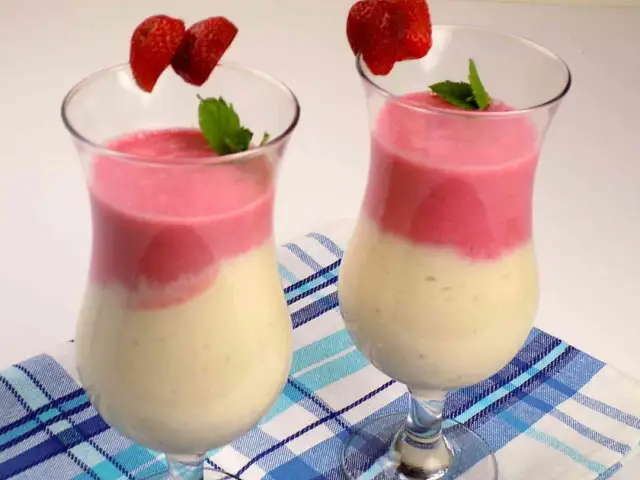 Najlepszy koktajl z mrożonych owoców na upalne dni – szybki i zdrowy przepis