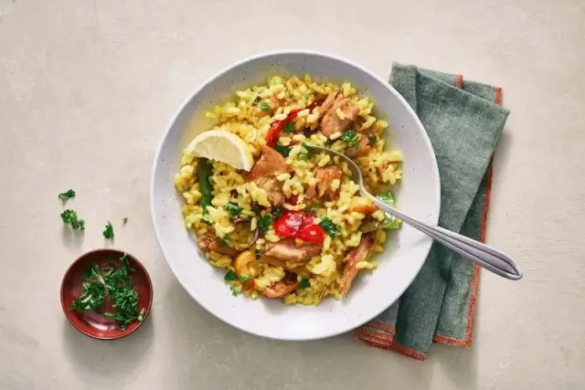 Czym zastąpić szafran w paelli? Najlepsze zamienniki i porady