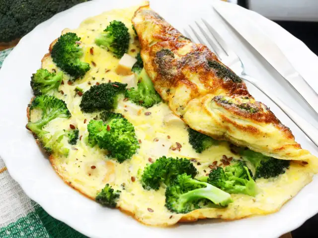 Proste i smaczne przepisy na obiad z brokułami, które zachwycą