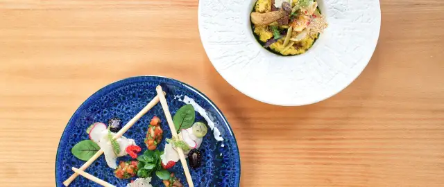 Gdzie zjeść w Warszawie? Przewodnik po najlepszych restauracjach!