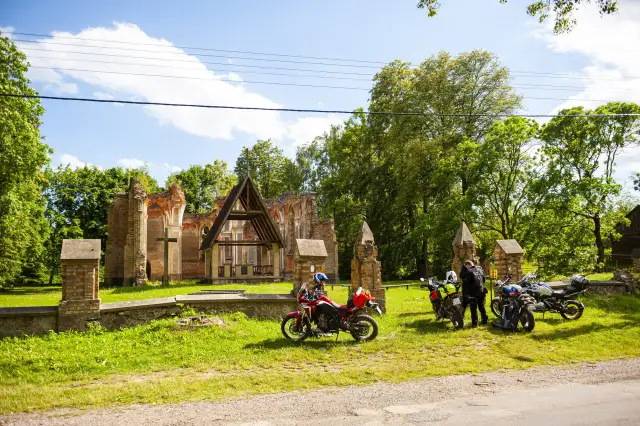 Najlepsze trasy motocyklowe Podlasia: atrakcje, długość i praktyczne porady dla motocyklistów