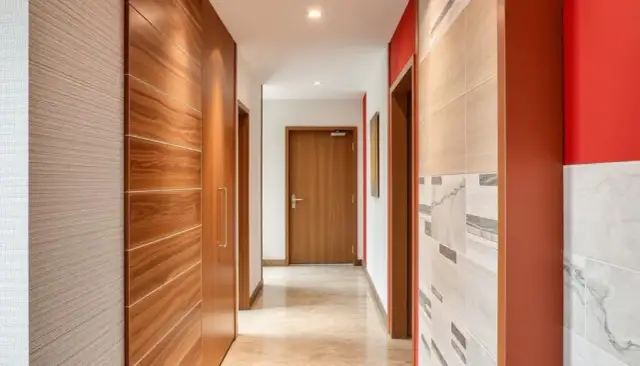 Remont przedpokoju: jakie materiały na ściany wybrać, by nie żałować