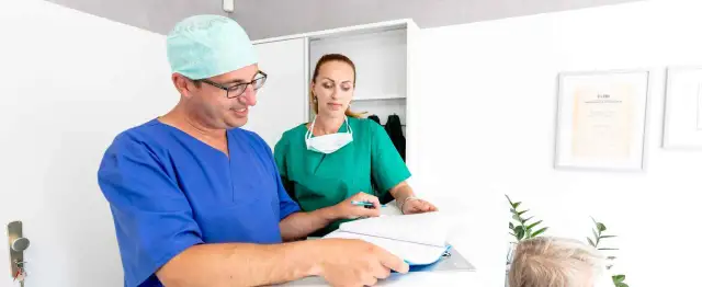 Ile kosztuje operacja zaćmy w Polsce? Ceny, metody i opcje refundacji