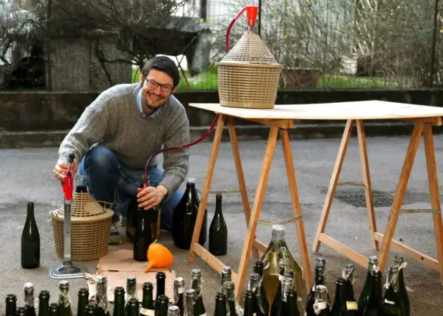 Jak pobudzić wino do fermentacji i uniknąć zatrzymania procesu