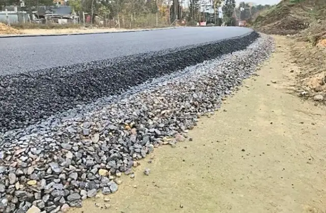 Ile schnie asfalt? Poznaj czynniki wpływające na czas schnięcia