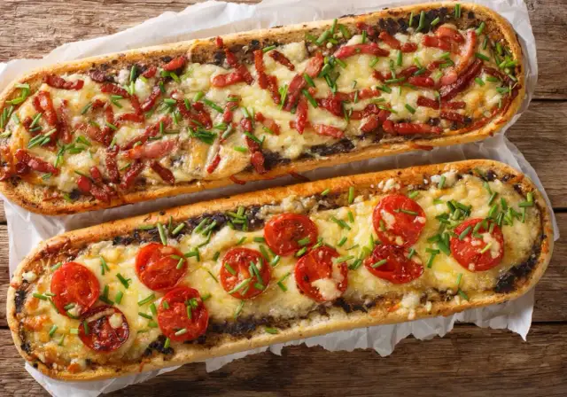 Prosta i smaczna domowa zapiekanka z bagietki, którą pokochasz