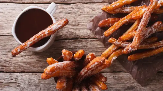 Cómo hacer churros de chocolate perfectos en casa y sorprender a todos