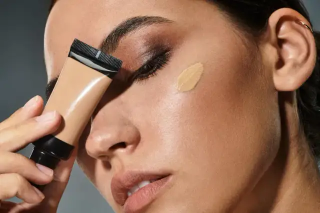 Najlepsze podkłady rozświetlające: Ranking 2026 i porady