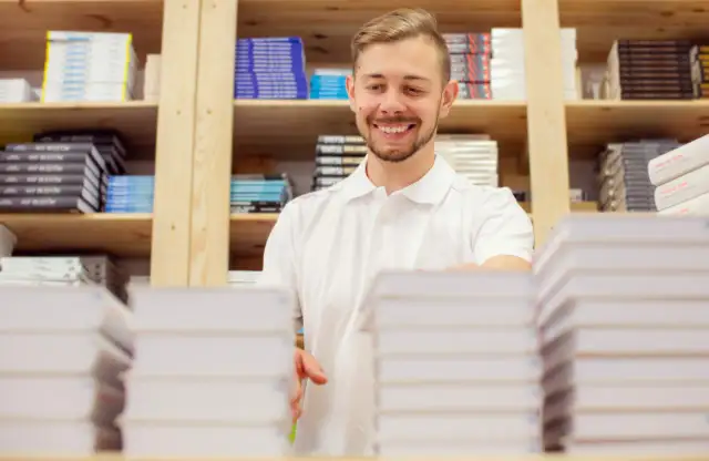 Jak wymyślić tytuł książki, który przyciągnie czytelników i zaintryguje